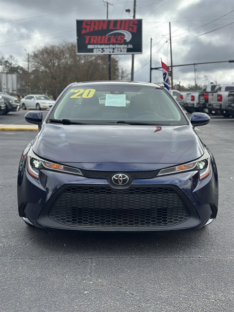 2020 Toyota Corolla LE photo 2