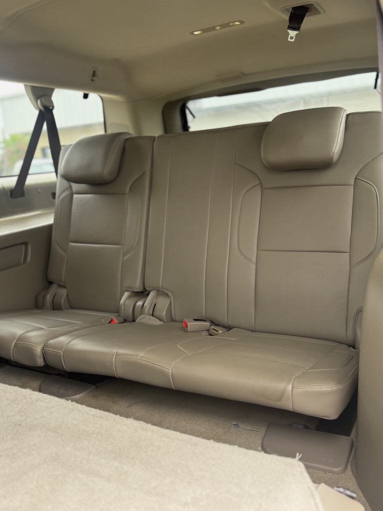 2018 Chevrolet Suburban LT - Photo 10