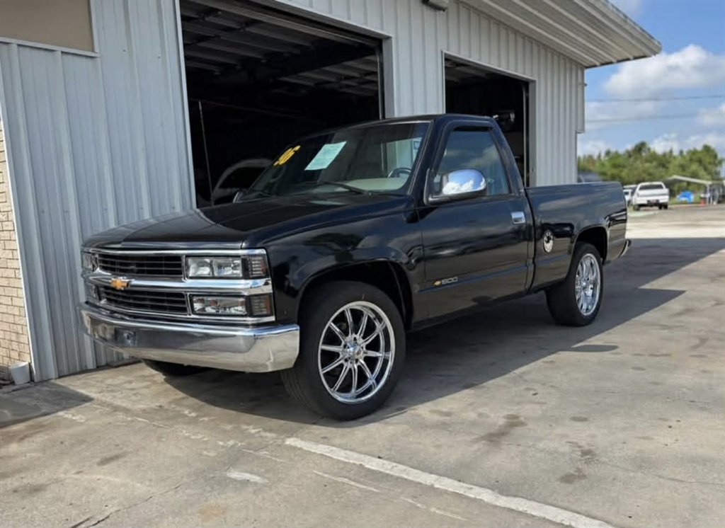 1996 Chevrolet GMT400's photo