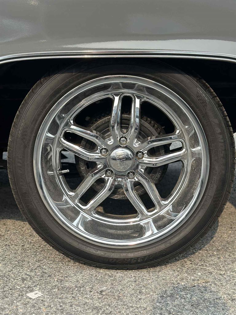 1987 GMC R15 Conventional - Photo 8